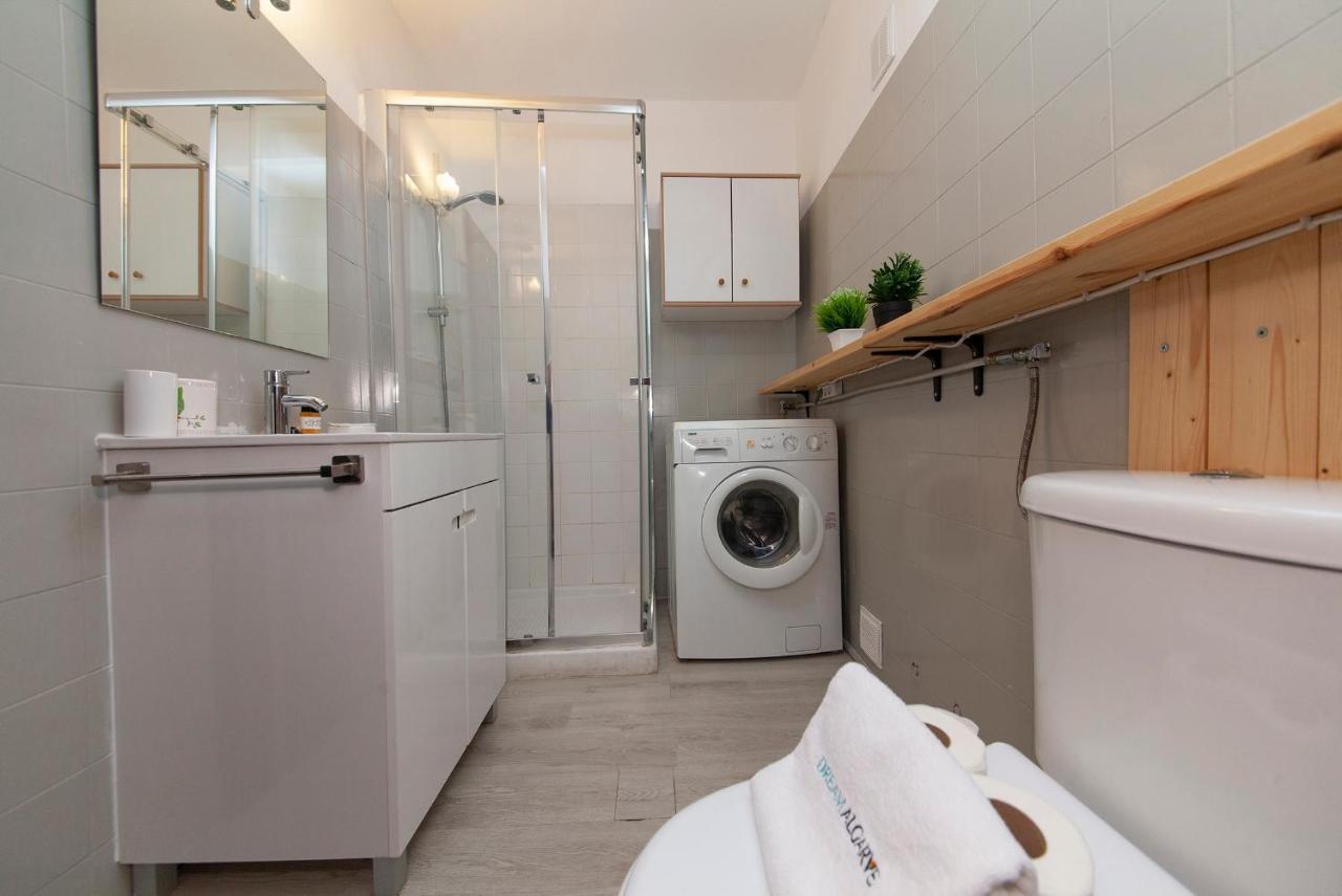 B12 - Pool And Sun Apartment ラゴス エクステリア 写真